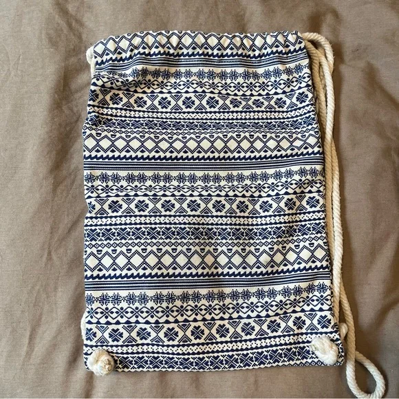 Patterned Canvas Backpack - Picture 3 of 9